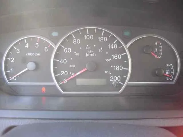 KIA CARENS '2004 2.0 CRDI EX MONOVOLUMEN VERDE OSCURO