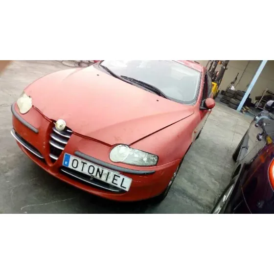 ALFA ROMEO 147 (190) '2001 1.9 JTD DISTINCTIVE ROJO