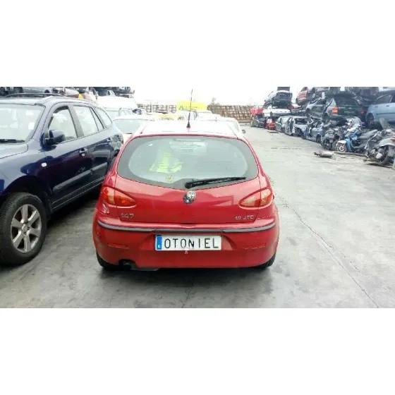 ALFA ROMEO 147 (190) '2001 1.9 JTD DISTINCTIVE ROJO