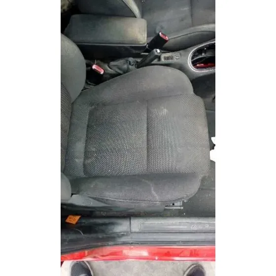 ALFA ROMEO 147 (190) '2001 1.9 JTD DISTINCTIVE ROJO