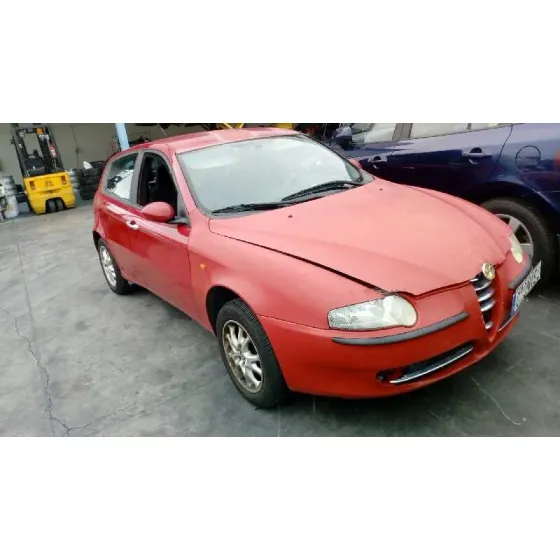ALFA ROMEO 147 (190) '2001 1.9 JTD DISTINCTIVE ROJO