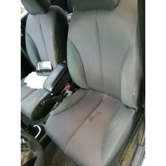 NISSAN TIIDA (C11X/SC11X) '2008 1.6 16V CAT DORADO