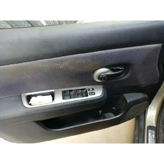 NISSAN TIIDA (C11X/SC11X) '2008 1.6 16V CAT DORADO