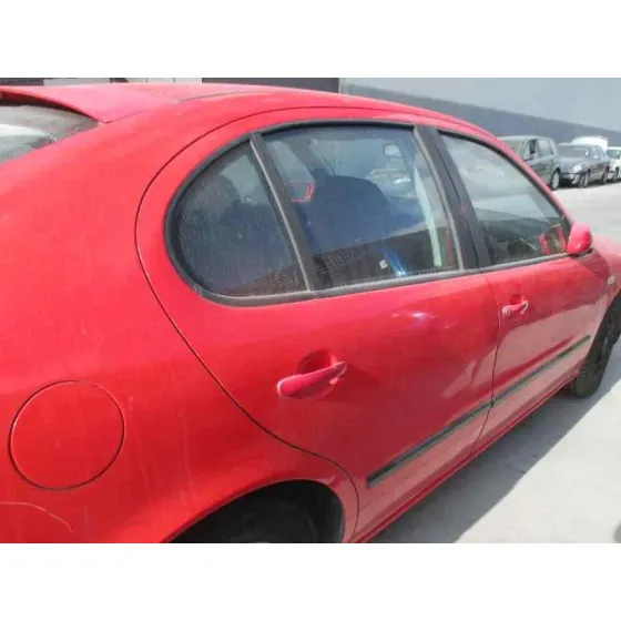 SEAT LEON (1M1) '2000 SIGNO ROJO