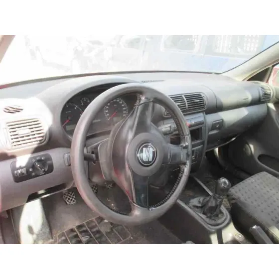 SEAT LEON (1M1) '2000 SIGNO ROJO