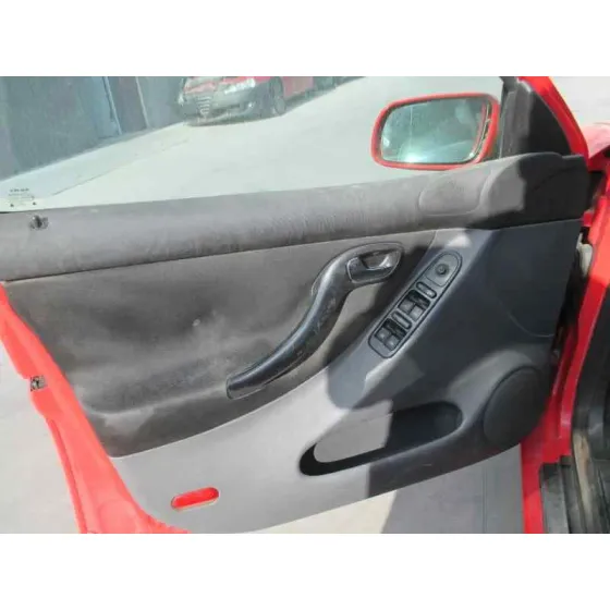 SEAT LEON (1M1) '2000 SIGNO ROJO