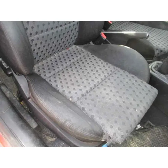 SEAT LEON (1M1) '2000 SIGNO ROJO