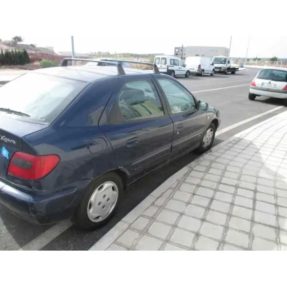 CITROEN XSARA BERLINA '2000 1.6 AZUL