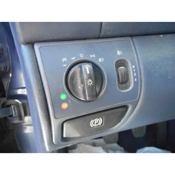 MERCEDES CLASE CLK (W208) COUPE '1998 230 COMPRESSOR (208.347) AZUL