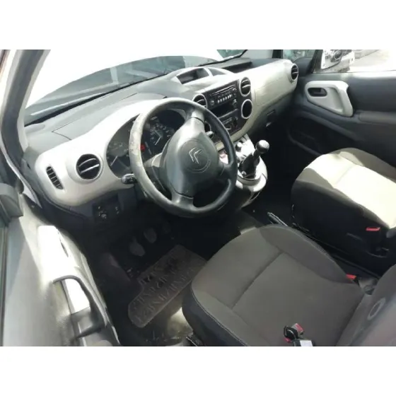 CITROEN BERLINGO STATION WAGON '2015 FEEL BLANCA