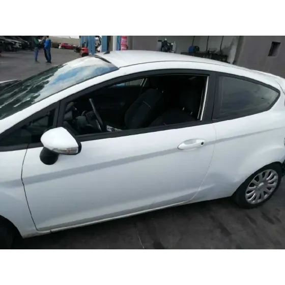 FORD FIESTA (CCN) '2014 AMBIENTE BLANCO