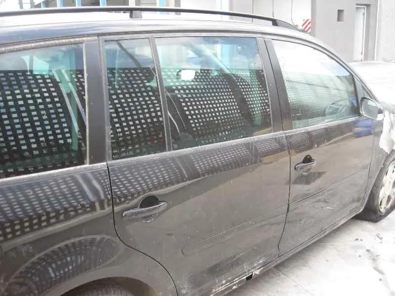 VOLKSWAGEN TOURAN (1T1) VOLKSWAGEN TOURAN (1T1) '2004 HIGHLINE NEGRO 2003