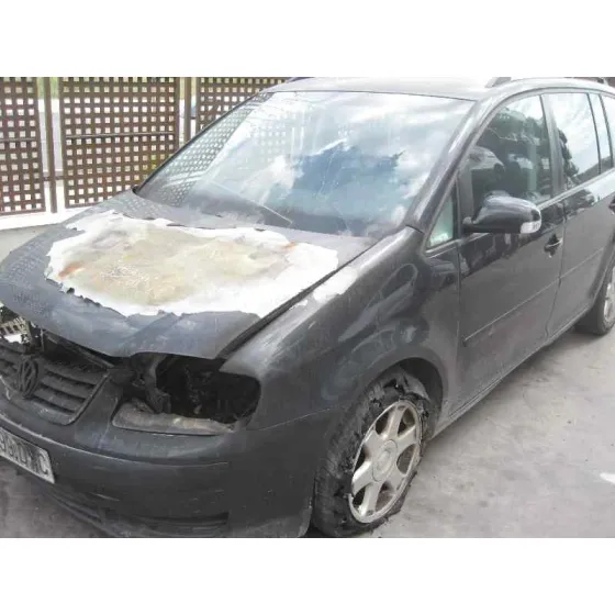 VOLKSWAGEN TOURAN (1T1) '2004 HIGHLINE NEGRO