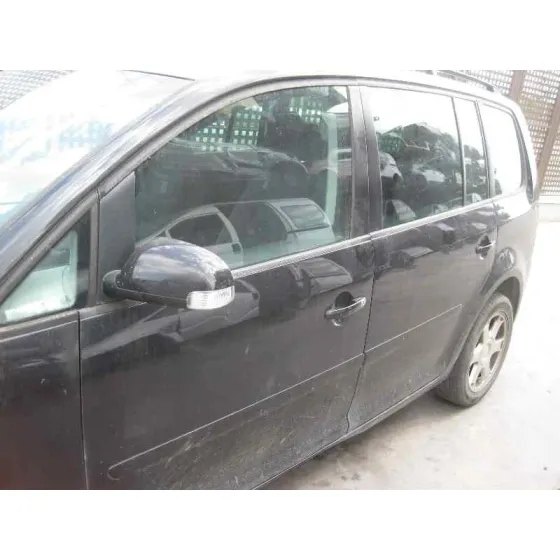 VOLKSWAGEN TOURAN (1T1) '2004 HIGHLINE NEGRO