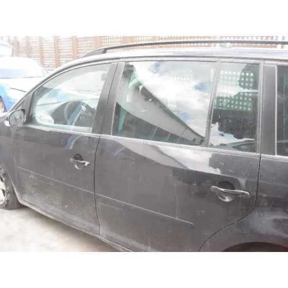 VOLKSWAGEN TOURAN (1T1) '2004 HIGHLINE NEGRO