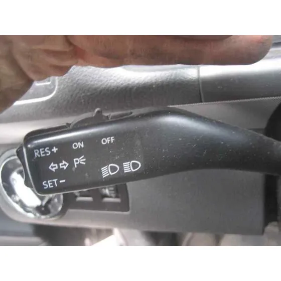 VOLKSWAGEN TOURAN (1T1) '2004 HIGHLINE NEGRO