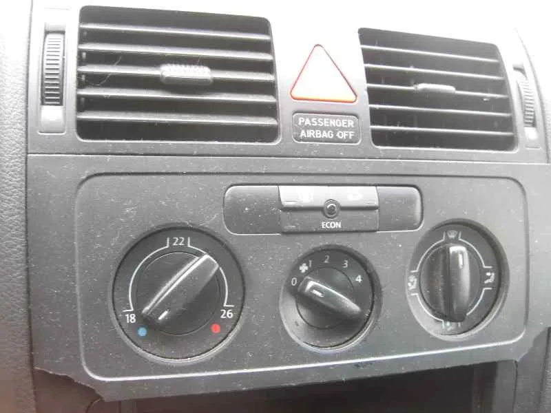 VOLKSWAGEN TOURAN (1T1) '2004 HIGHLINE NEGRO