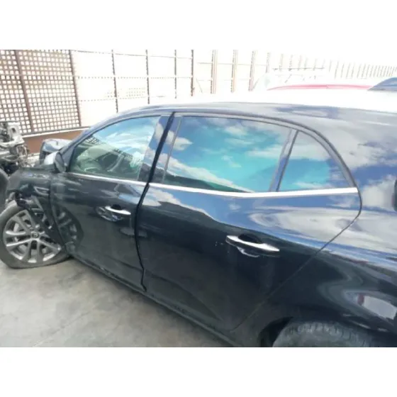 RENAULT MEGANE IV BERLINA 5P '2019 1.3 TCE NEGRO