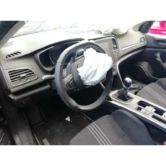 RENAULT MEGANE IV BERLINA 5P '2019 1.3 TCE NEGRO