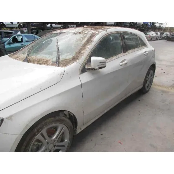 MERCEDES CLASE A (W176) '2014 A 180 CDI BLUEEFFICIENCY (176.012) BLANCO