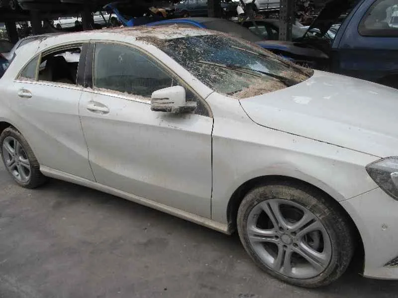 MERCEDES CLASE A (W176) '2014 A 180 CDI BLUEEFFICIENCY (176.012) BLANCO