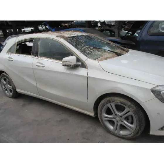 MERCEDES CLASE A (W176) '2014 A 180 CDI BLUEEFFICIENCY (176.012) BLANCO