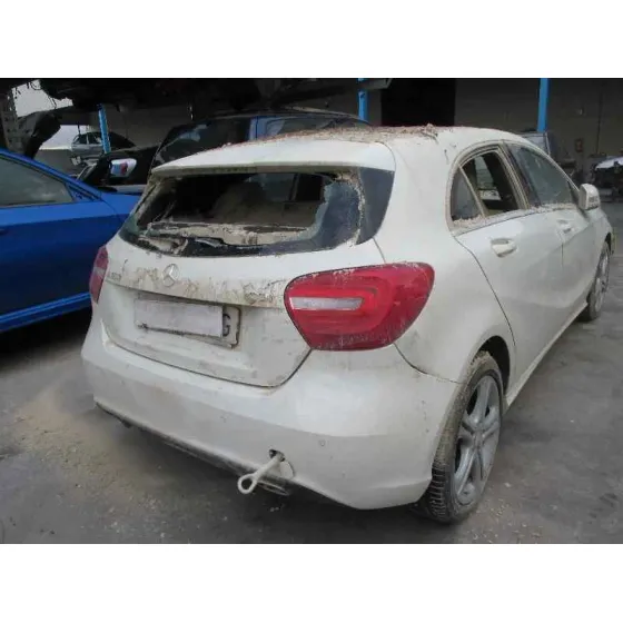 MERCEDES CLASE A (W176) '2014 A 180 CDI BLUEEFFICIENCY (176.012) BLANCO