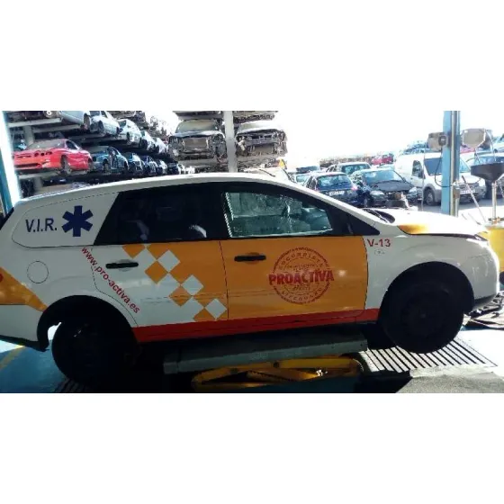 FORD FOCUS SPORTBREAK (CAP) '2006 GHIA BLANCO