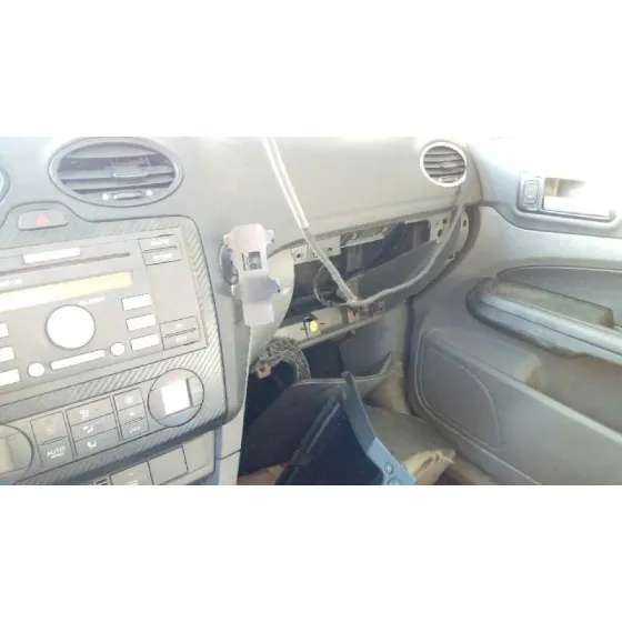 FORD FOCUS SPORTBREAK (CAP) '2006 GHIA BLANCO