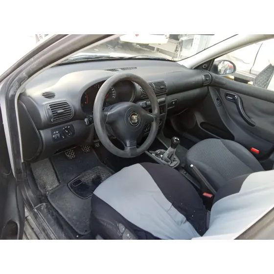 Seat LEON (1M1) 1999