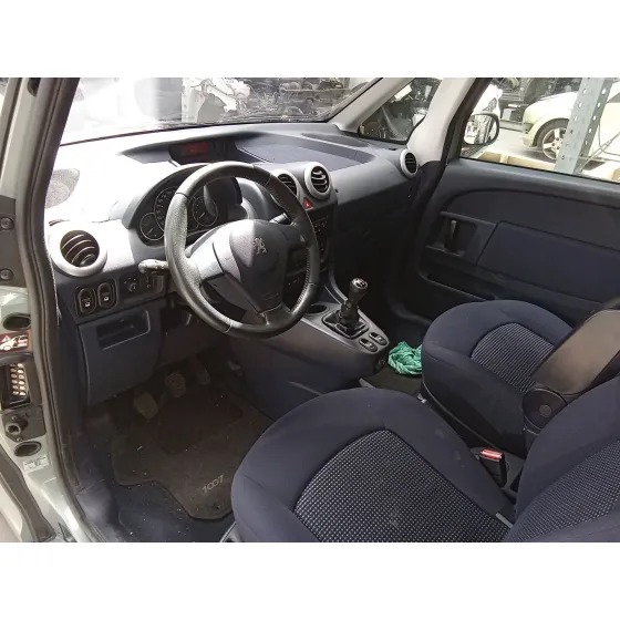 TIPO MOTOR: 8HZ CVF/KW: 10.75/50