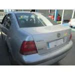 VOLKSWAGEN BORA BERLINA (1J2) VOLKSWAGEN BORA BERLINA (1J2) '2001 CONCEPTLINE GRIS PLATA 1998