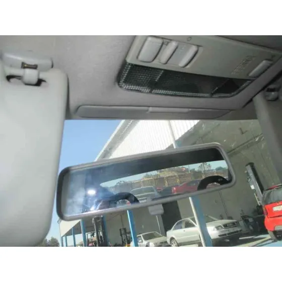 VOLKSWAGEN BORA BERLINA (1J2) '2001 CONCEPTLINE GRIS PLATA