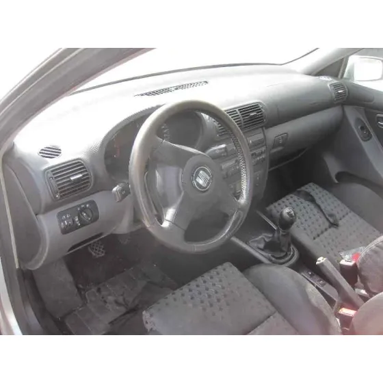 SEAT LEON (1M1) '2001 SIGNO PLATA
