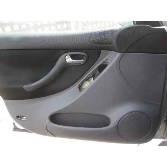 SEAT LEON (1M1) '2001 SIGNO PLATA
