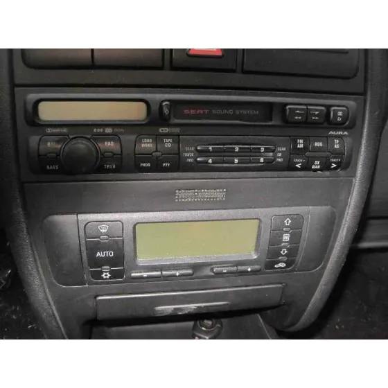 SEAT LEON (1M1) '2001 SIGNO PLATA