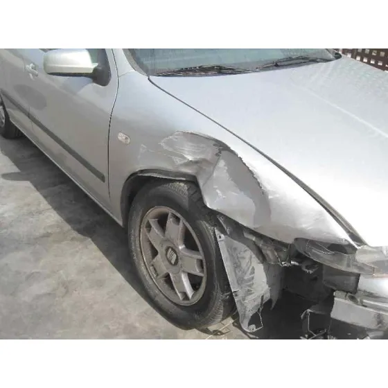 SEAT LEON (1M1) '2001 SIGNO PLATA