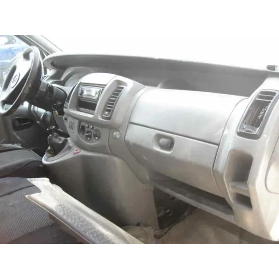 OPEL VIVARO '2004 FURGON 2.9T CORTO BLANCO