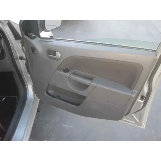 FORD FIESTA (CBK) '2003 AMBIENTE PLATA