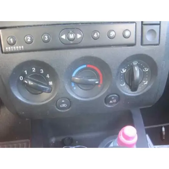 FORD FIESTA (CBK) '2003 AMBIENTE PLATA