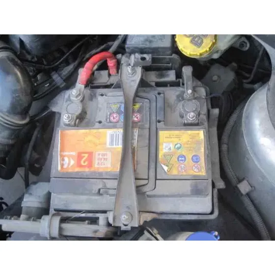 FORD FIESTA (CBK) '2003 AMBIENTE PLATA