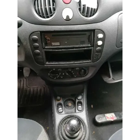 CITROEN C3 '2004 1.4 MAGIC ROJO