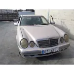 MERCEDES-BENZ CLASE E (W210) BERLINA DIESEL MERCEDES CLASE E (W210) BERLINA DIESEL '2001 2.2 CDI CAT GRIS 1995