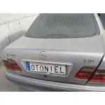 MERCEDES-BENZ CLASE E (W210) BERLINA DIESEL MERCEDES CLASE E (W210) BERLINA DIESEL '2001 2.2 CDI CAT GRIS 1995