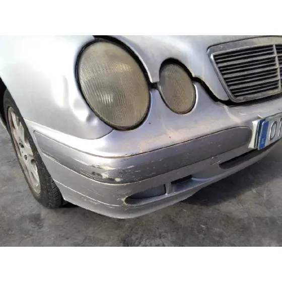 MERCEDES CLASE E (W210) BERLINA DIESEL '2001 2.2 CDI CAT GRIS