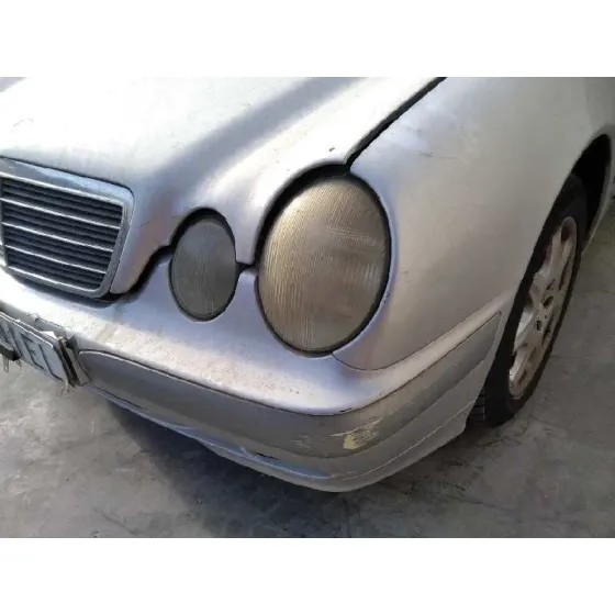 MERCEDES CLASE E (W210) BERLINA DIESEL '2001 2.2 CDI CAT GRIS