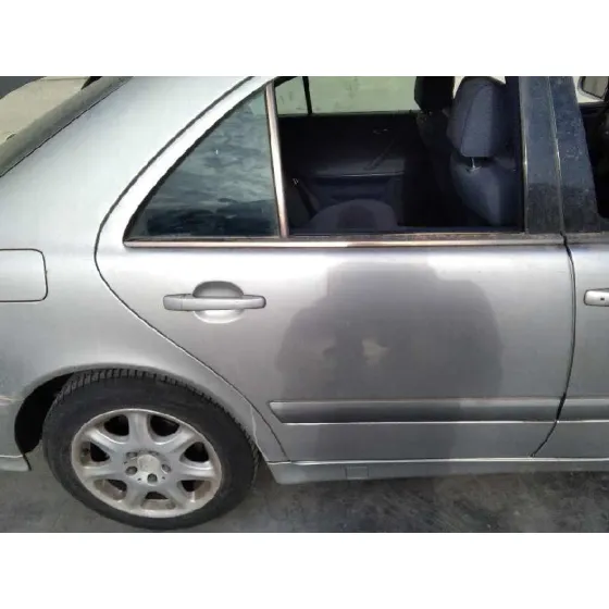 MERCEDES CLASE E (W210) BERLINA DIESEL '2001 2.2 CDI CAT GRIS