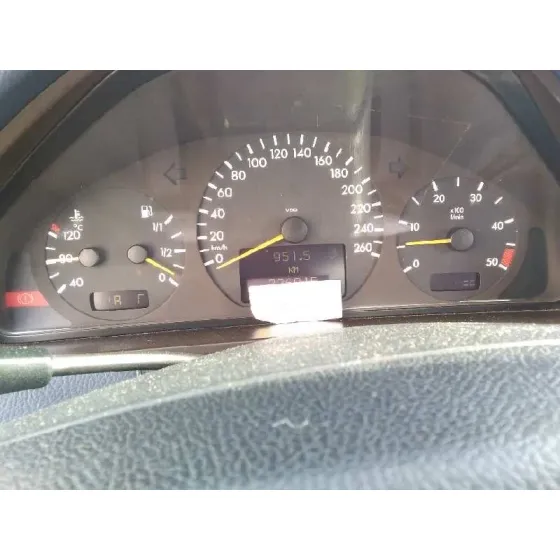 MERCEDES CLASE E (W210) BERLINA DIESEL '2001 2.2 CDI CAT GRIS