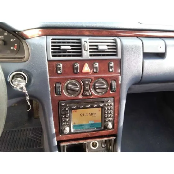 MERCEDES CLASE E (W210) BERLINA DIESEL '2001 2.2 CDI CAT GRIS