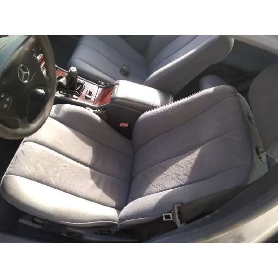 MERCEDES CLASE E (W210) BERLINA DIESEL '2001 2.2 CDI CAT GRIS